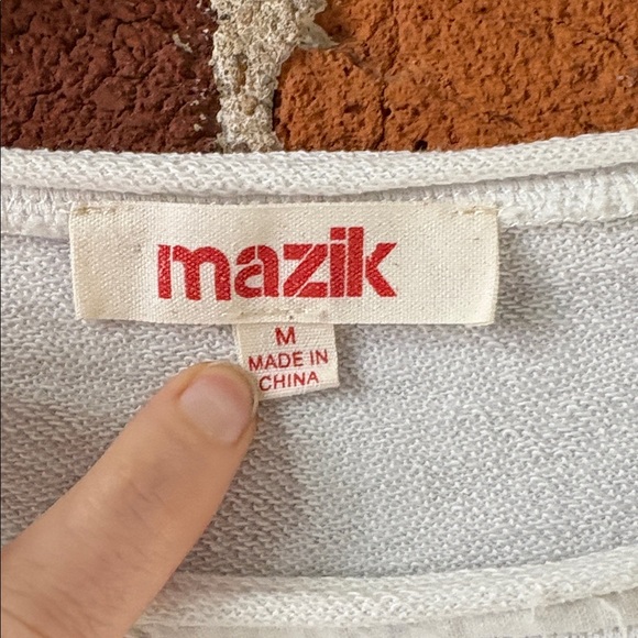 Mazik White and Gray Knit Top - Picture 2 of 6